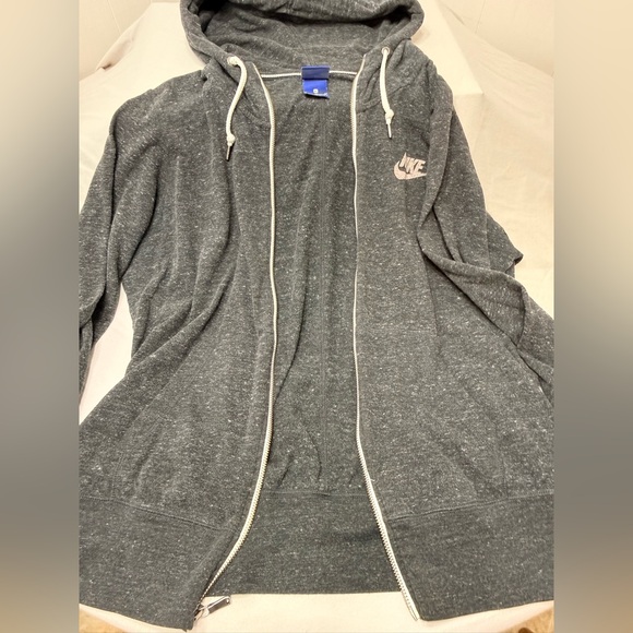 Nike Women’s Gray Zip-Up Hoodie Sweater - Picture 4 of 4